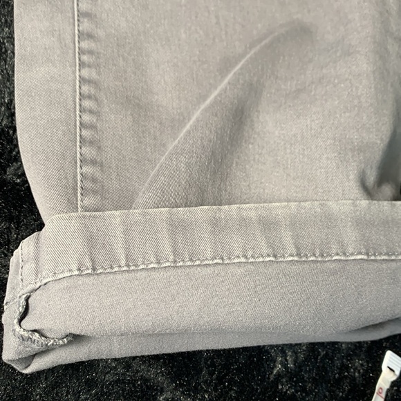 Men's Gray Goodfellow Hennepin Chino Labeled as 34 x 32 - Picture 10 of 11